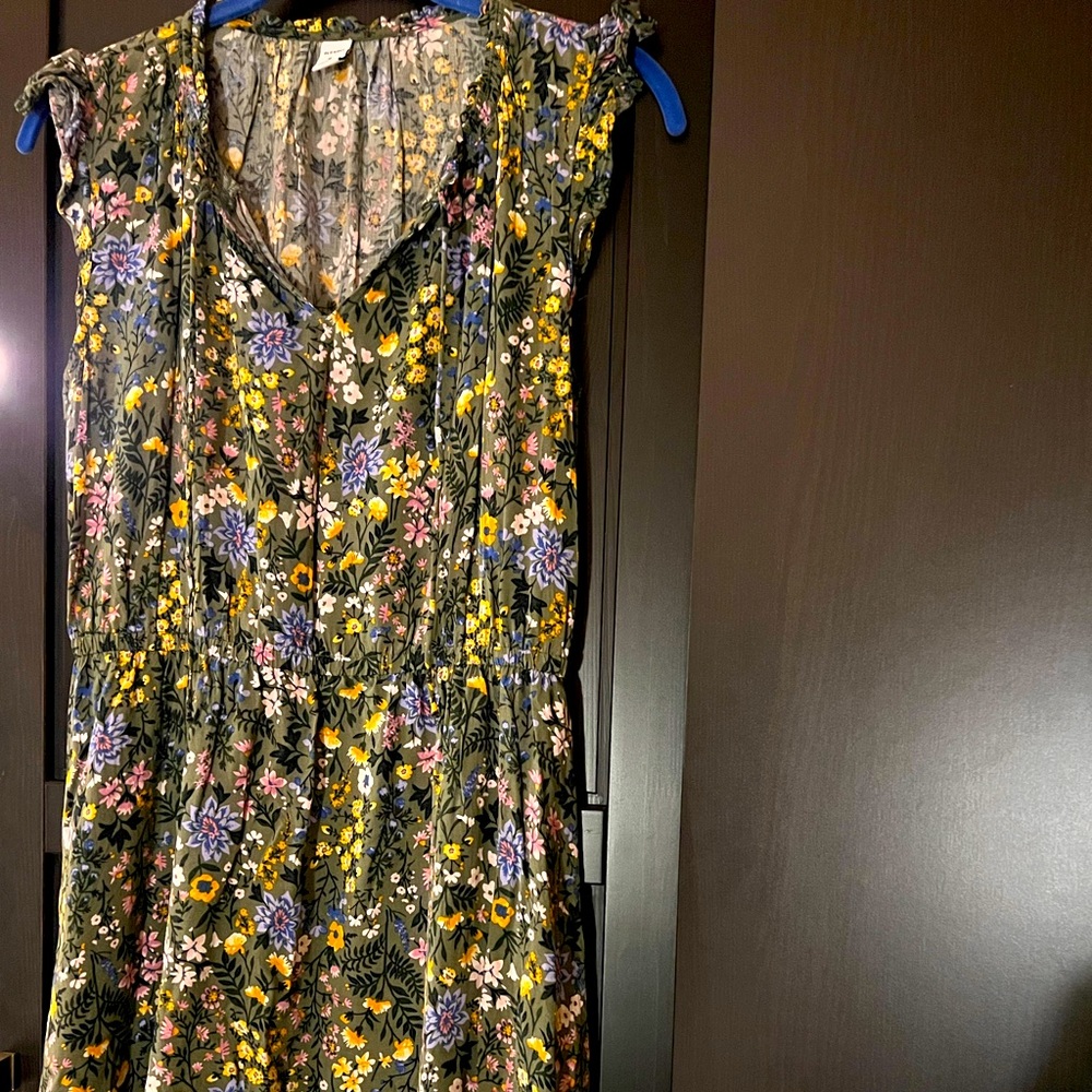 Old Navy size medium green floral print dress